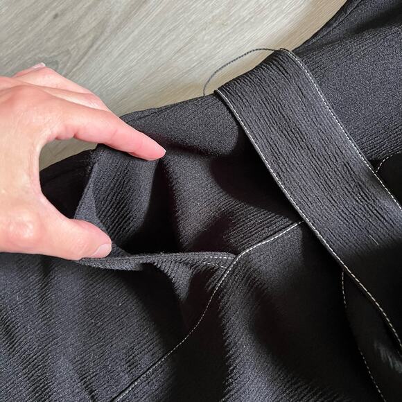 Greylin Isla Jumpsuit LARGE Contrast Stitching Crop Wide Leg Belted Crepe Tie - Picture 8 of 11